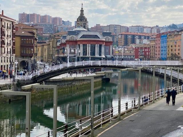 Piso De Diseno Con Vistas A La Ria. Apartment Bilbao Exterior photo